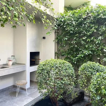 Charming Lapa With A Private Patio Apartament