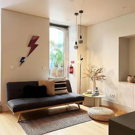 Apartment Charming Lapa With A Private Patio Lisbon